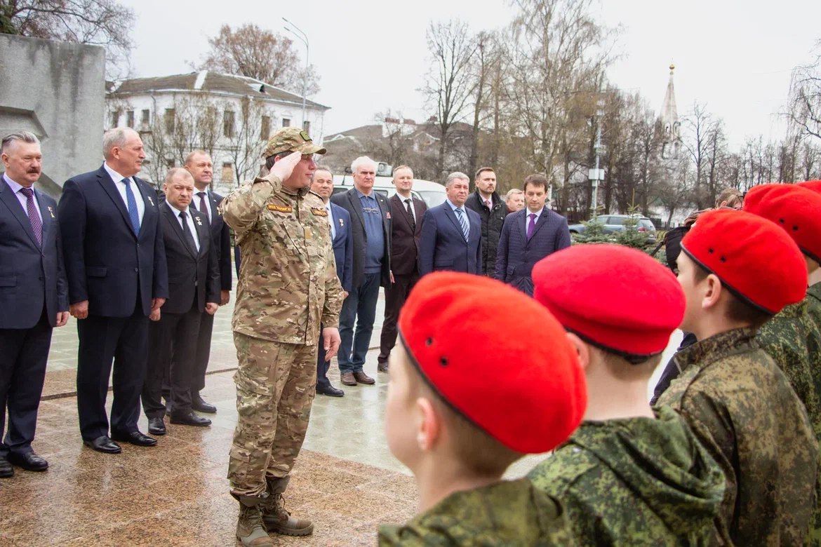 Вахта ярославль. Вахта героев Отечества.